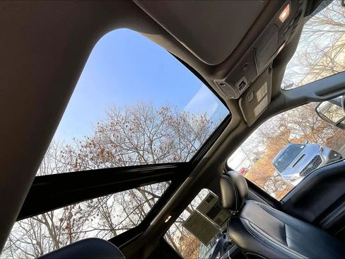 Used 2020 Ford F150 Lariat w/ Equipment Group 502A Luxury image 13