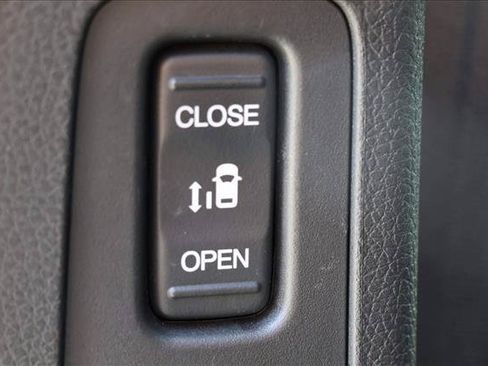 Used 2025 Honda Odyssey Touring image 23