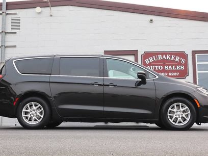 Used 2023 Chrysler Pacifica Touring-L