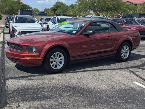 Used 2007 Ford Mustang Convertible RWD image 5