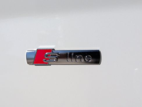 Certified 2024 Audi Q5 e Premium Plus w/ Premium Plus Package image 12