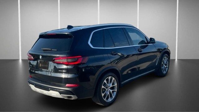 Used 2023 BMW X5 xDrive40i w/ Premium Package AWD/4WD image 8