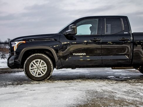 Used 2023 Toyota Tundra SR5 w/ SR5 Convenience Package image 36