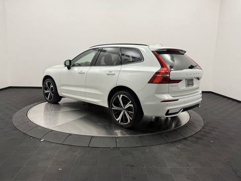 Certified 2023 Volvo XC60 B5 Ultimate w/ Climate Package image 5