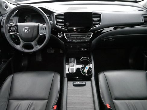 Certified 2022 Honda Pilot Touring image 10