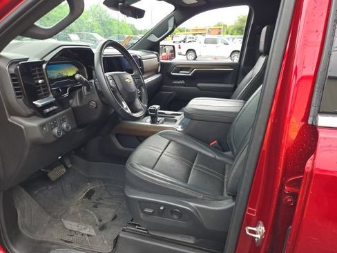 Used 2023 Chevrolet Silverado 1500 High Country w/ High Country Premium Package AWD/4WD image 14