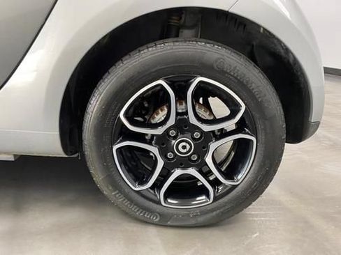 Used 2019 smart fortwo electric drive RWD image 18