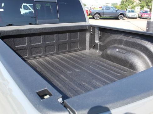 New 2026 RAM 2500 Laramie AWD/4WD image 5
