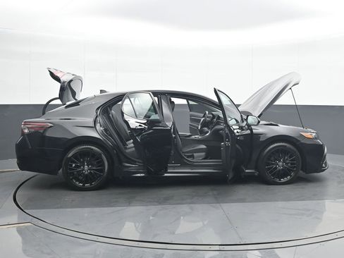 Used 2022 Toyota Camry SE image 36