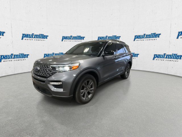 Used 2023 Ford Explorer XLT w/ Equipment Group 202A AWD/4WD image 5