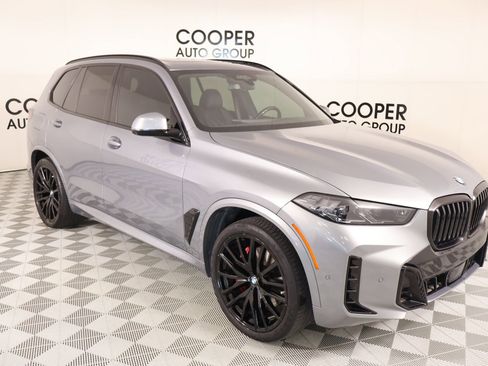 Used 2024 BMW X5 xDrive40i w/ M Sport Package AWD/4WD image 1