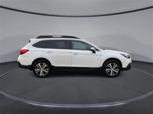 Used 2018 Subaru Outback 2.5i Limited image 9