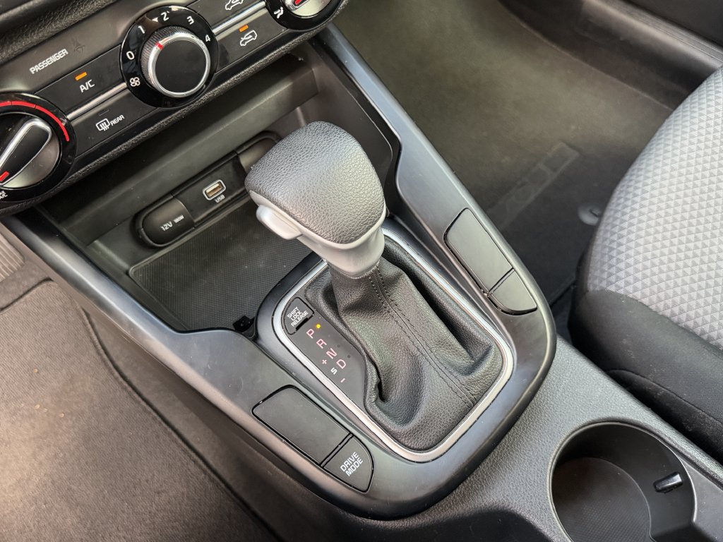 Certified 2022 Kia Soul LX FWD image 28