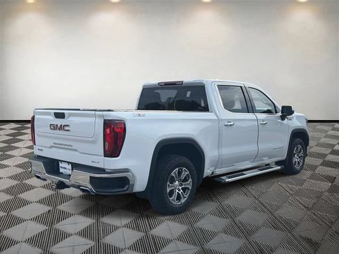 Used 2022 GMC Sierra 1500 SLT w/ SLT Convenience Package AWD/4WD image 5