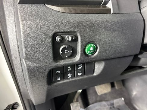 Used 2025 Honda Ridgeline TrailSport image 13