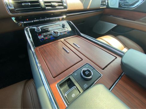 Used 2024 Lincoln Navigator Reserve AWD/4WD image 43