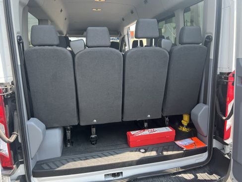 Used 2019 Ford Transit 350 XLT image 17