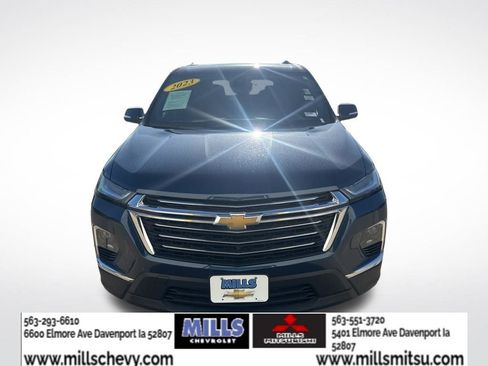 Used 2023 Chevrolet Traverse LT w/ LT Premium Package AWD/4WD image 2