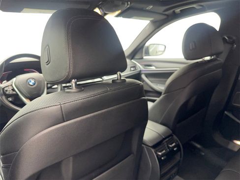 Used 2022 BMW 530i w/ Premium Package image 35