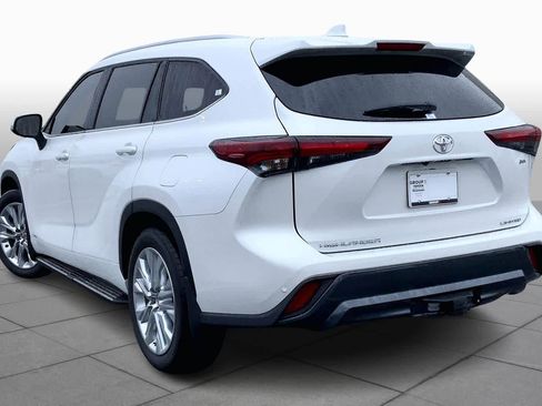 Used 2025 Toyota Highlander Limited image 11