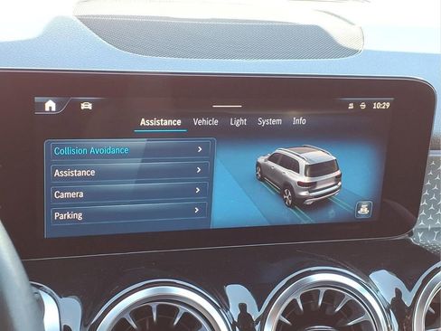 Used 2024 Mercedes-Benz GLB 250 image 27