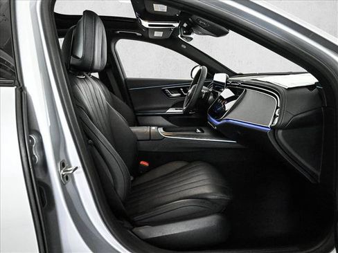 New 2026 Mercedes-Benz E 350 4MATIC Sedan image 23