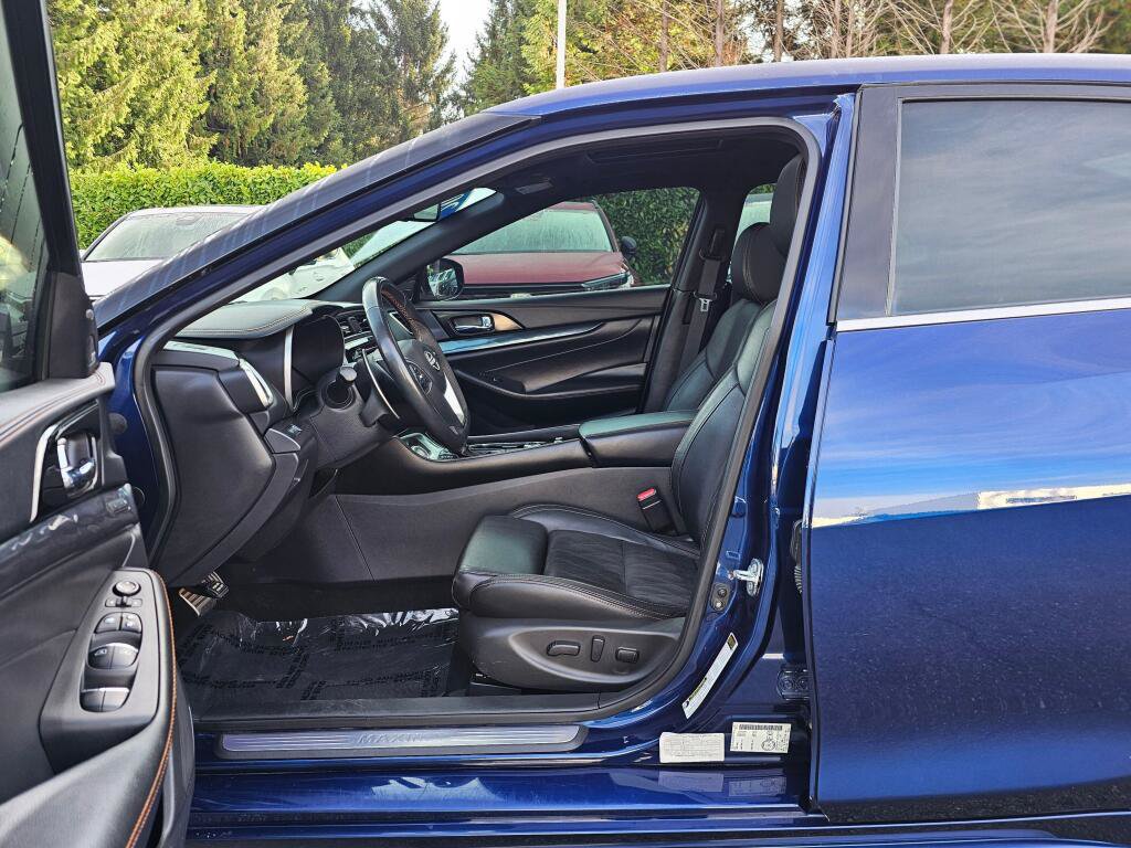 Used 2023 Nissan Maxima SR FWD image 23