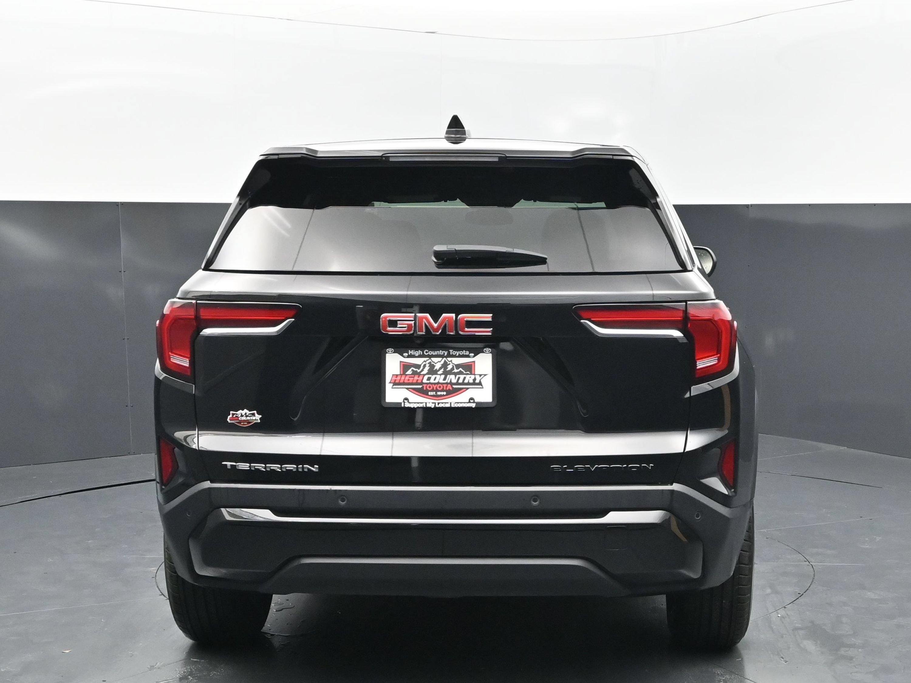 Used 2026 GMC Terrain Elevation FWD image 5