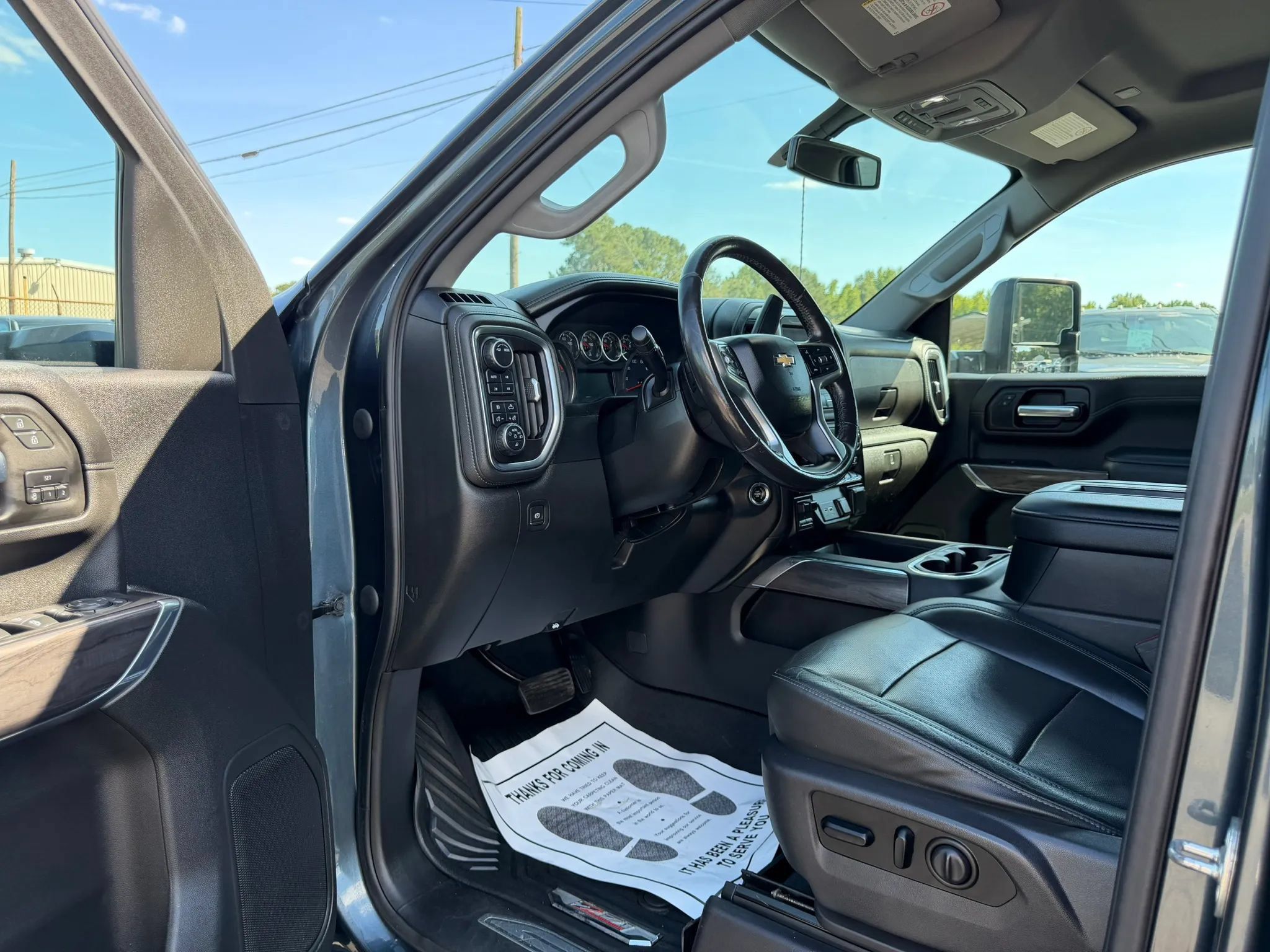 Used 2020 Chevrolet Silverado 2500 LTZ w/ LTZ Plus Package AWD/4WD image 19