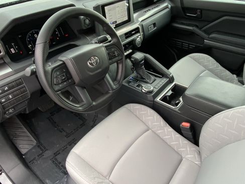 Certified 2026 Toyota Tacoma SR5 image 25