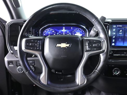 Used 2023 Chevrolet Silverado 1500 LT AWD/4WD image 11