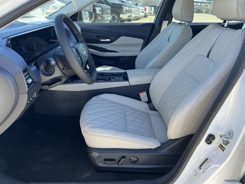 New 2026 Nissan Sentra SL w/ Floor Mat Package FWD image 12