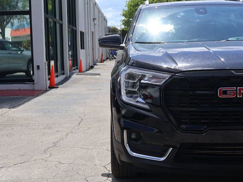 Used 2024 GMC Terrain SLT FWD image 15