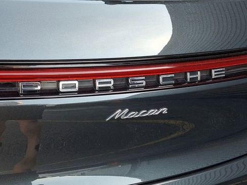 Used 2026 Porsche Macan image 33