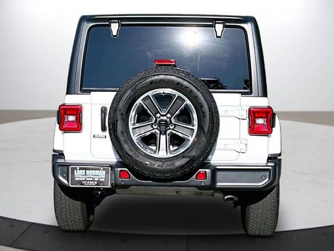 Certified 2022 Jeep Wrangler Unlimited Sahara w/ LED Lighting Group AWD/4WD image 8