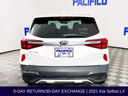 Used 2021 Kia Seltos LX image 7