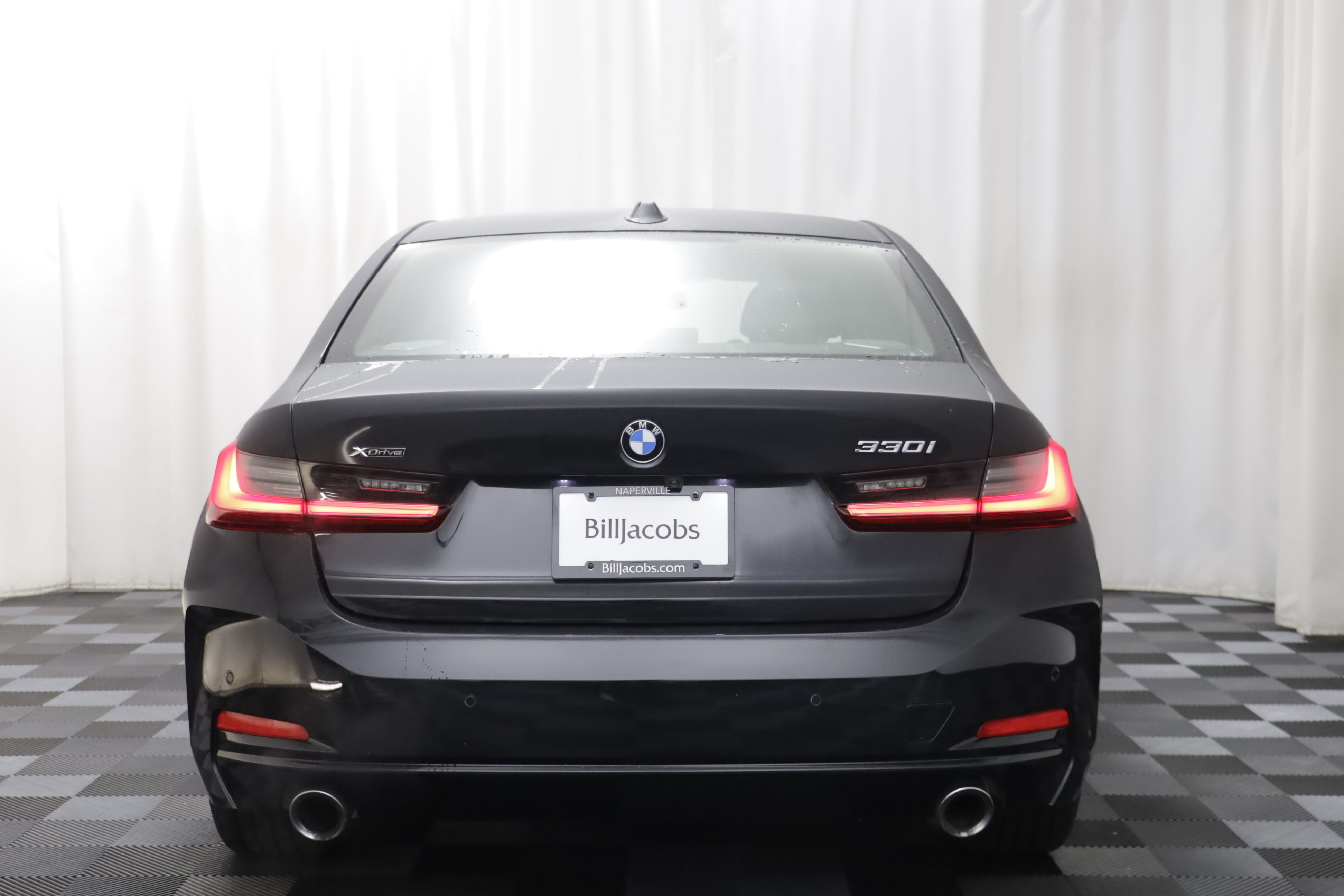 Used 2024 BMW 330i xDrive Sedan w/ Premium Package AWD/4WD image 15
