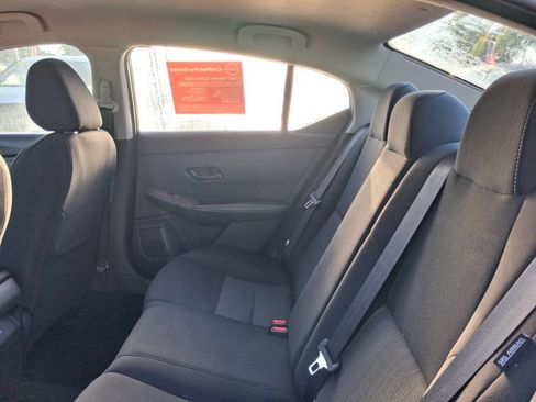 Used 2024 Nissan Sentra SV FWD image 14