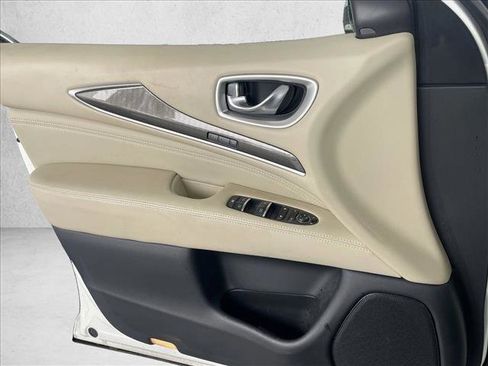 Used 2019 INFINITI QX60 Luxe w/ Essential Package image 22