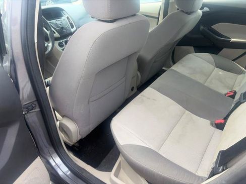 Used 2013 Ford Focus SE FWD image 10