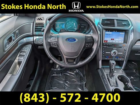Used 2017 Ford Explorer Limited w/ Equipment Group 301A FWD image 19