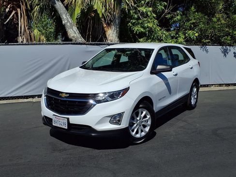Used 2019 Chevrolet Equinox LS image 1