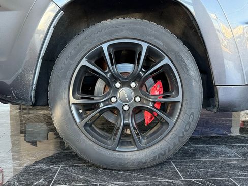 Used 2015 Jeep Grand Cherokee SRT AWD/4WD image 28