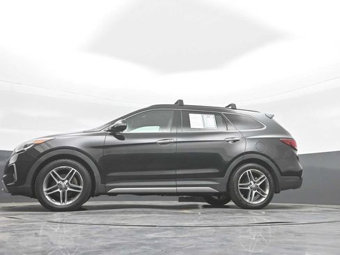 Used 2018 Hyundai Santa Fe Limited AWD/4WD image 32