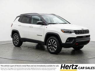 Used 2025 Jeep Compass Trailhawk video 1