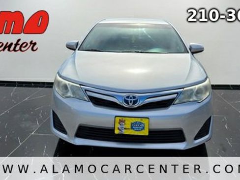 Used 2013 Toyota Camry LE image 8