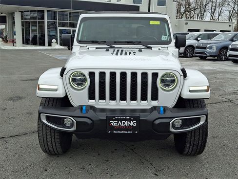 Used 2022 Jeep Wrangler Unlimited Sahara image 2