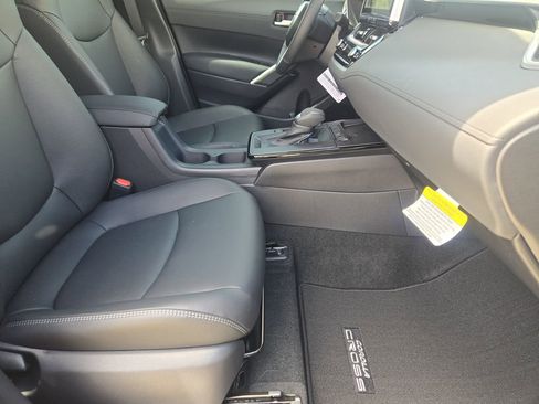 New 2026 Toyota Corolla Cross XLE FWD image 12