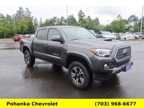 Used 2019 Toyota Tacoma TRD Sport AWD/4WD image 1