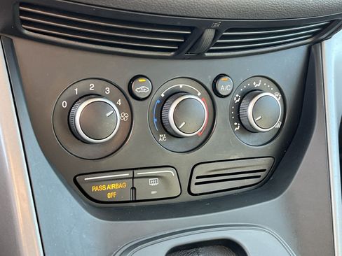 Used 2016 Ford Escape SE FWD image 19